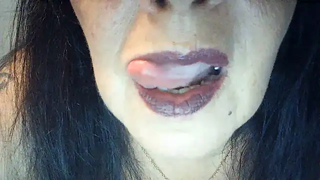 LadyCHARMS69 Live XXX-chat
