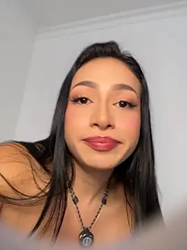 AlessFiore Adlı Modelin Canlı XXX Sohbeti