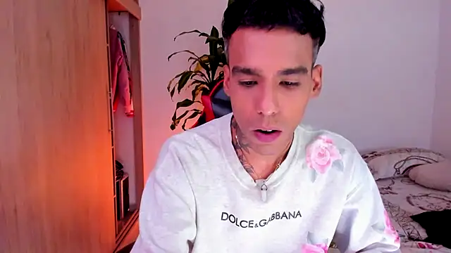 צ'אט XXX בשידור חי של Damianwhite