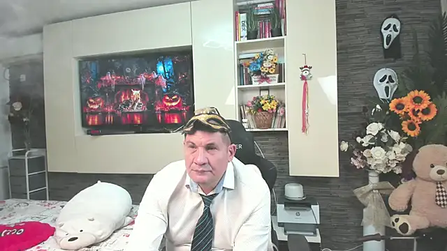 SpartacusDaddy48n Live XXX chat