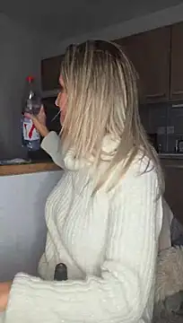 Malicia-hot Adlı Modelin Canlı XXX Sohbeti