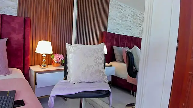 Gracecooperls Adlı Modelin Canlı XXX Sohbeti