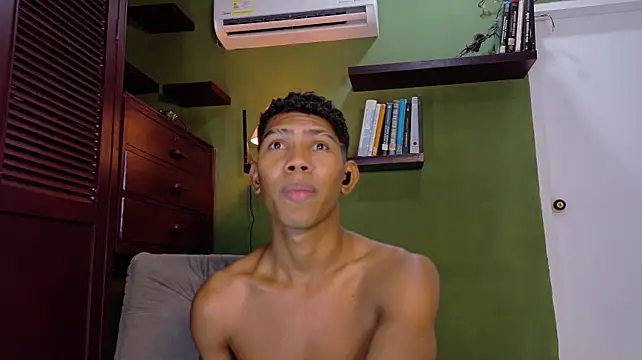 skiper_monstercock Chat XXX in diretta