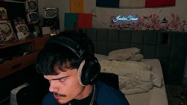 JordanShow live XXX chat