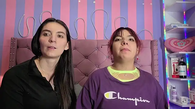 Valkiria-and-Dione Chat XXX in diretta