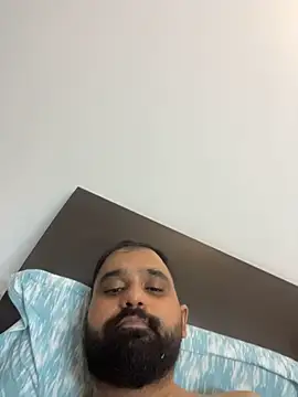 ThatBeardDude Adlı Modelin Canlı XXX Sohbeti