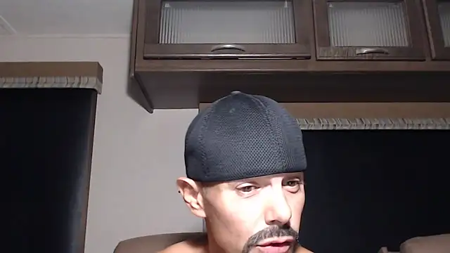 ThickD2C ওয়েবক্যাম শো