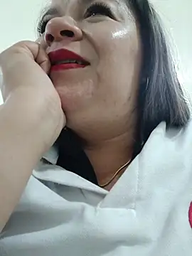 Charlott-1's Live XXX Chat