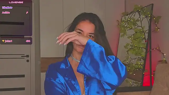 MollyGilberg Adlı Modelin Canlı XXX Sohbeti