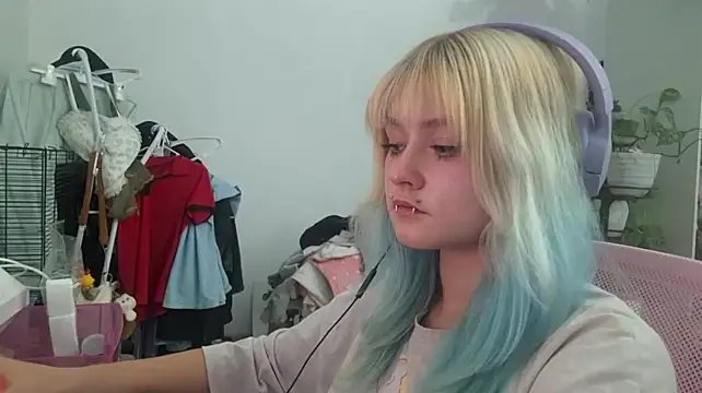 TwilaOhlmann's Live XXX Chat