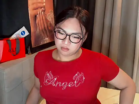 AsianHotPrecious Adlı Modelin Canlı XXX Sohbeti