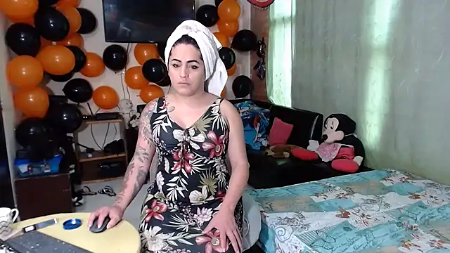 Sashaferrari2000's Live XXX Chat