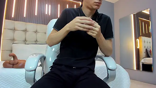 Cum_hunters' Live XXX Chat