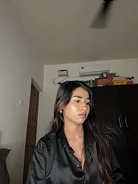 STRIP_GLOWn Live XXX chat