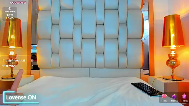 Elliotvelez Chat XXX live