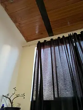 Chat +18 de Cami_Leon2 ao vivo