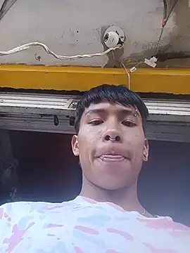 Cyber_Angel06 élő XXX-chatje