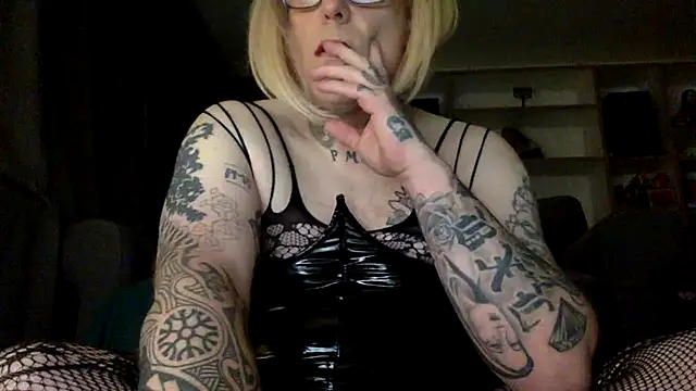 MissPiggyCarlene 라이브 XXX 채팅