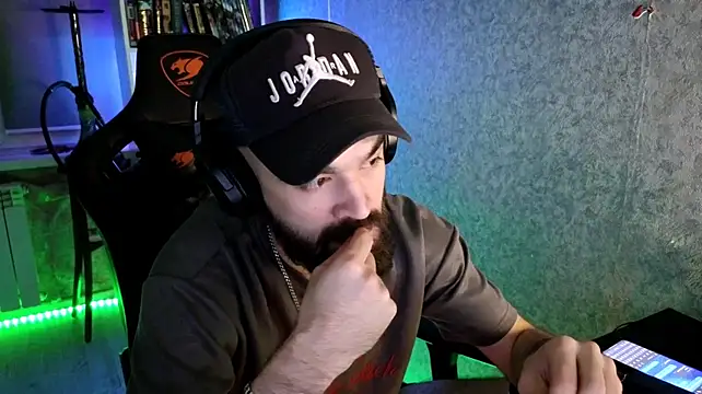 Chat +18 de _Serious_Man ao vivo