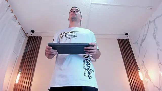 tanner-hard_'s Webcam Show