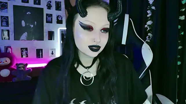 Kitty_goth live XXX chat
