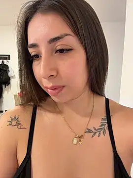 Lina_soler69のライブXXXチャット