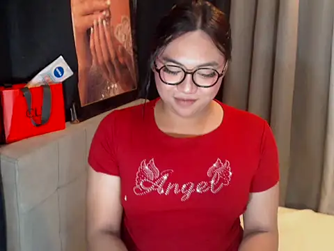 XXX chat uživo modela AsianHotPrecious
