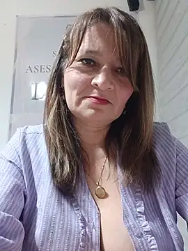 KAREN--03's Live XXX Chat