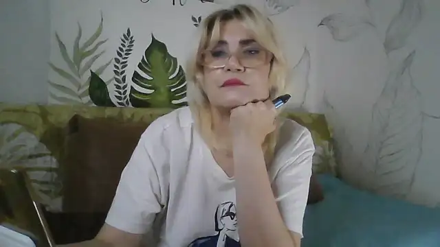 دردشة Catty_Lady الجنسية المباشرة