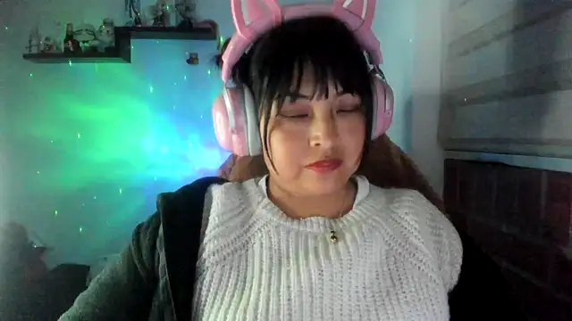 Chat XXX ao vivo de Shaddycute_