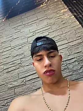 XXX chat uživo modela Lander_Cruz