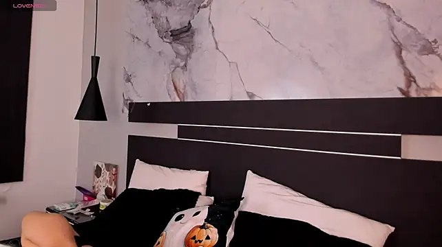 BonnieMiles_'s Live XXX Chat