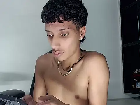 brayan__hot__: απευθείας συνομιλία ΧΧΧ