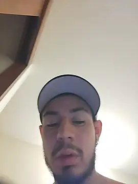 Taylor_DiamondBoy XXX чат на живо