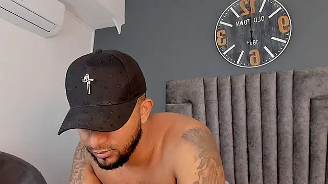 XXX chat uživo modela Robin_Rief