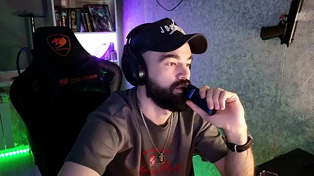 Chatroom XXX en direct de _Serious_Man