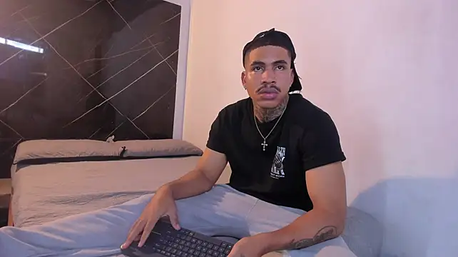Chat +18 de Chirshot_ ao vivo