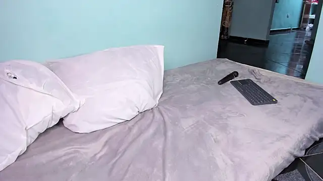 REINA_ADAHARA Adlı Modelin Canlı XXX Sohbeti