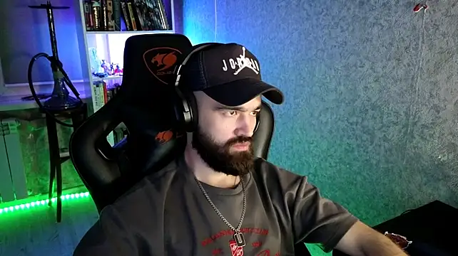 צ'אט XXX בשידור חי של _Serious_Man