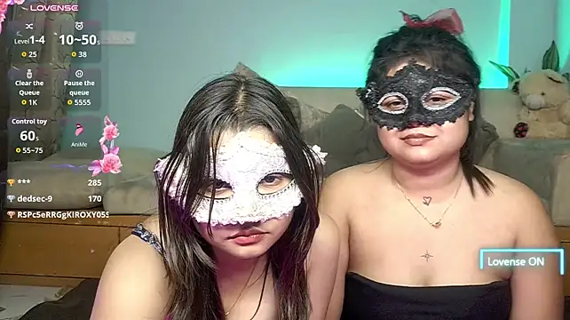 Two_Baddies 即時 XXX 聊天