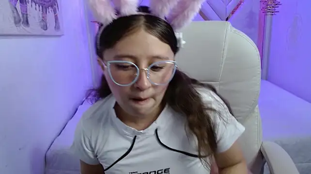 perlaa_tk's Live XXX Chat