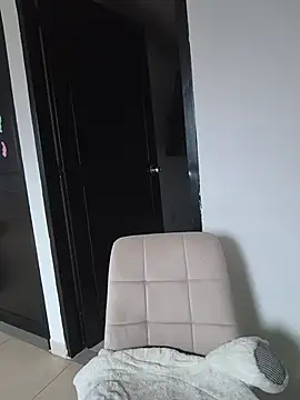 Ariasterliing 라이브 XXX 채팅
