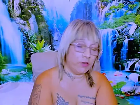 Živý XXX chat indianroxy