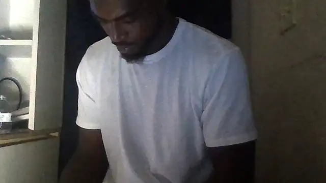 BrownSkinHandsome Chat XXX in diretta
