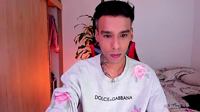 Онлайн чат XXX Damianwhite