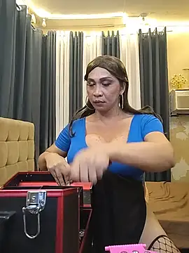 Chat +18 de Mistress__MassiveCockX ao vivo