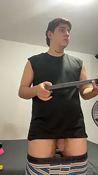 XXX chat uživo modela Fozil_Dvice