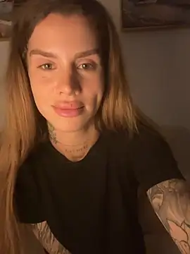 EmiliaCatalina live XXX chat