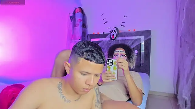 XXX chat uživo modela StevenSmith18