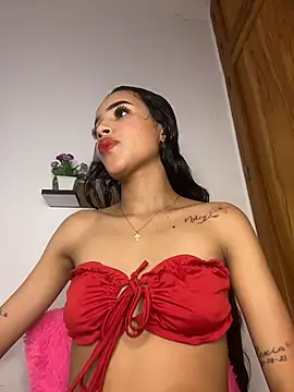 clara_em Chat XXX live